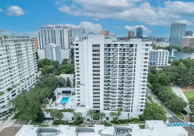 2nd image of 530 E Central Blvd, ORLANDO, FL 32801