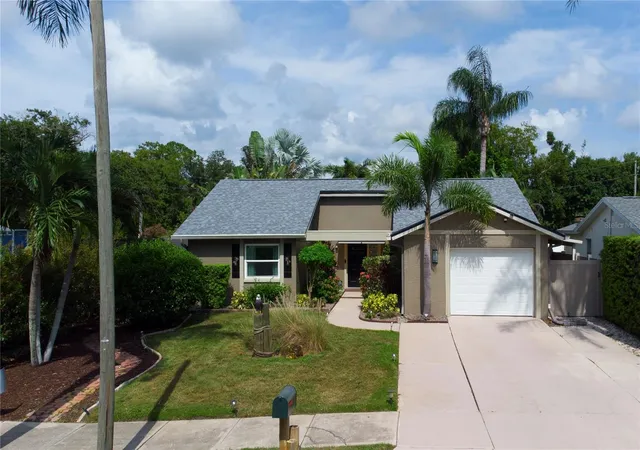 1st image of 1613 St Catherine Dr E, Dunedin, FL 34698 | MLS# TB8534465