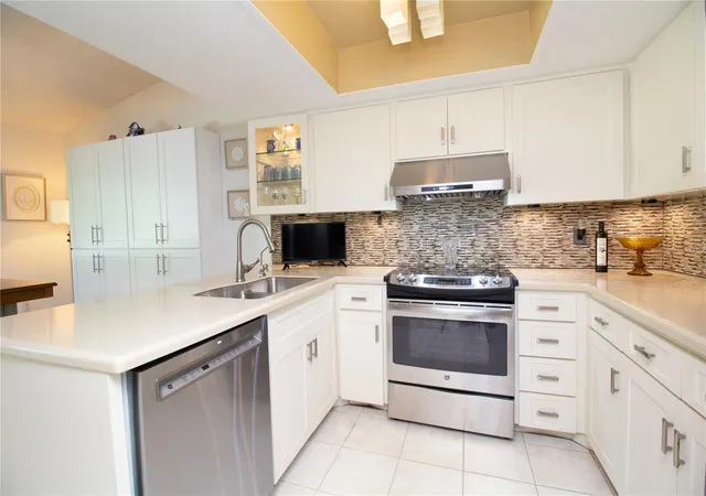 5th image of 1613 St Catherine Dr E, Dunedin, FL 34698 | MLS# TB8534465