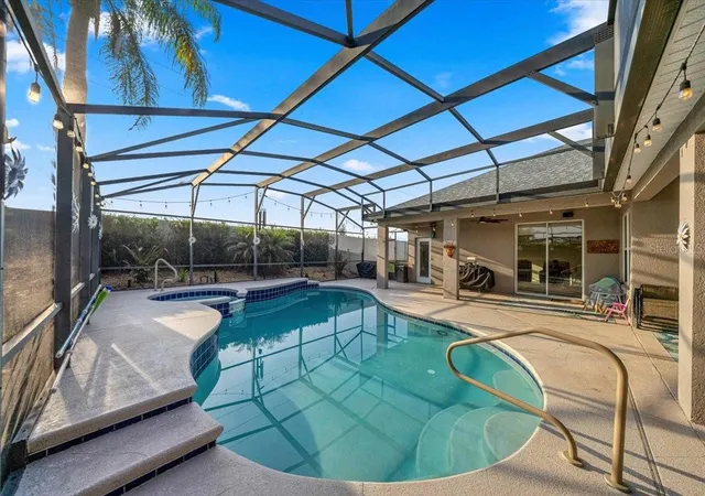 3rd image of 9095 Laurel Ridge Dr, Mount Dora, FL 32757 | MLS# OM729525