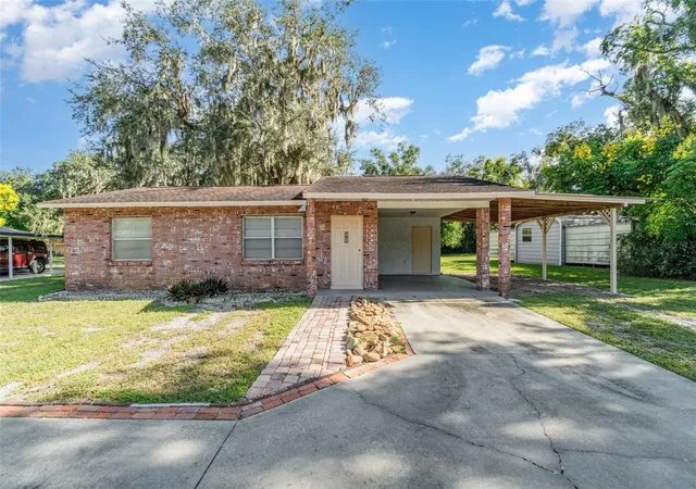 Photo 1 of Single family home for sale at 918 W Magnolia St, Arcadia, FL 34266 | MLS# C7529040 | Listing updated on 2026-08-05
