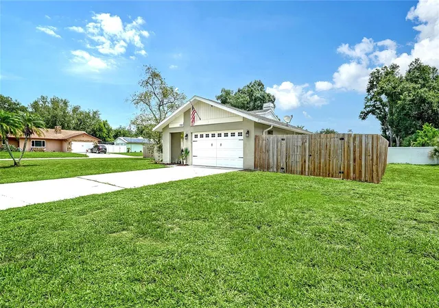 Photo 2 of Single family home for sale at 1551 Georgetowne Ln, Sarasota, FL 34232 | MLS# A4701647 | Listing updated on 2026-09-13