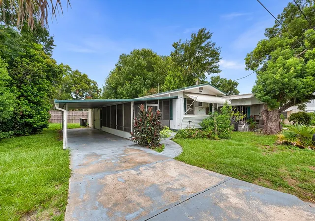 1st image of 114 Lakeside Dr, Auburndale, FL 33823 | MLS# L4963934