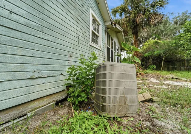 41st image of 495 North St, De Leon Springs, FL 32130 | MLS# V4950489