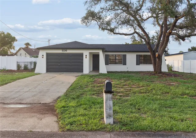 Photo 2 of Single family home for sale at 10341 Caspian St, Spring Hill, FL 34608 | MLS# TB8534501 | Listing updated on 2026-09-08