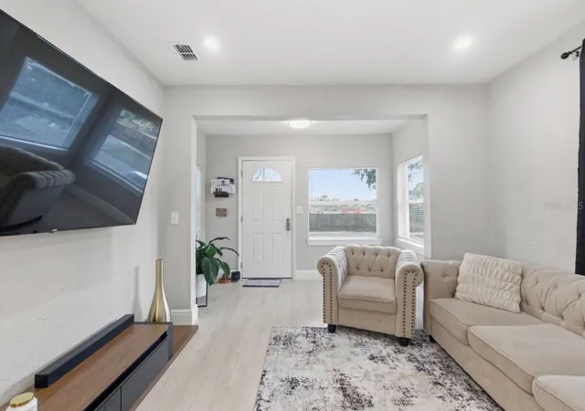 5th image of 2717 W Cherry St, Tampa, FL 33607 | MLS# TB8534506