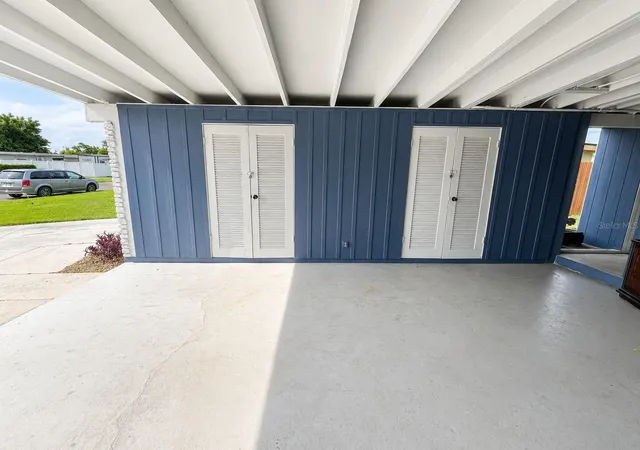 Photo 3 of Single family home for sale at 1004 Dartmouth Dr, Bradenton, FL 34207 | MLS# A4701655 | Listing updated on 2026-09-14