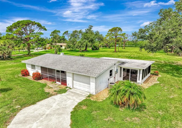 2nd image of 780 S Oxford Dr, Englewood, FL 34223 | MLS# D6148264