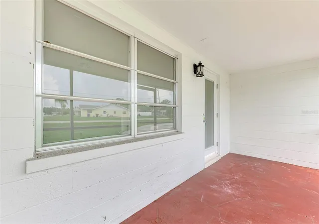 4th image of 780 S Oxford Dr, Englewood, FL 34223 | MLS# D6148264
