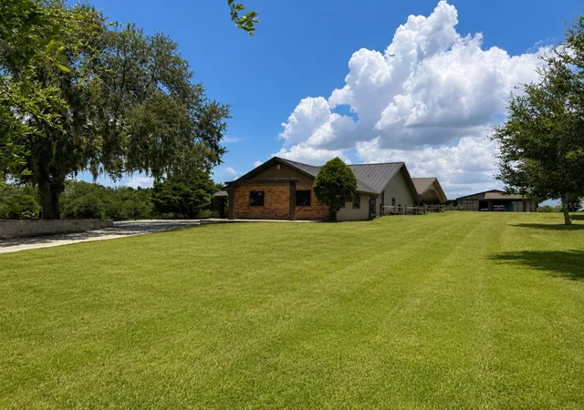 Photo 2 of Single family home for sale at 6820 County Rd 561, Clermont, FL 34714 | MLS# O6429676 | Listing updated on 2026-08-15