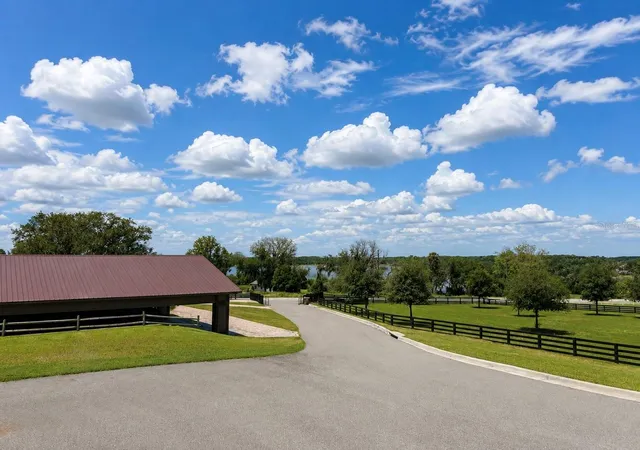Photo 4 of Single family home for sale at 6820 County Rd 561, Clermont, FL 34714 | MLS# O6429676 | Listing updated on 2026-08-15