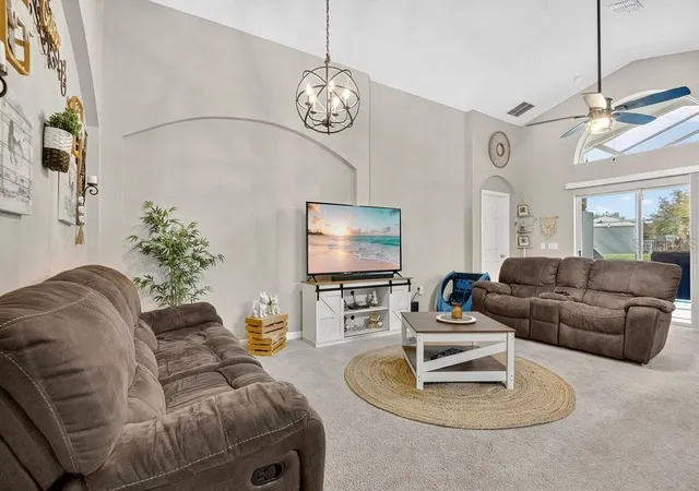 Photo 4 of Single family home for sale at 4806 Cumbrian Lakes Dr, Kissimmee, FL 34746 | MLS# S5154747 | Listing updated on 2026-08-10