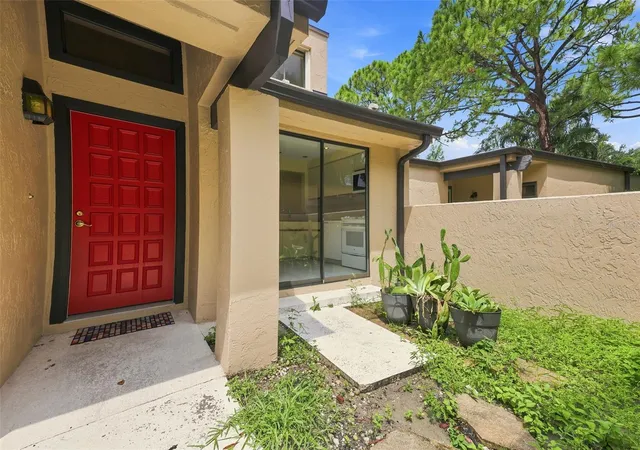 Listing Photo 4 - Condo for sale in building located at 3813 Fishing Trl, SARASOTA, FL 34235 - Unit #62