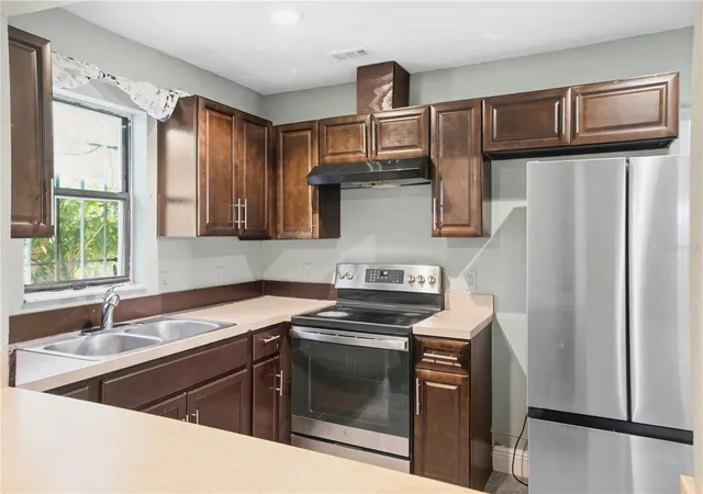 Photo 3 of Single family home for sale at 4288 Prince Hall Blvd, Orlando, FL 32811 | MLS# S5154755 | Listing updated on 2026-09-23