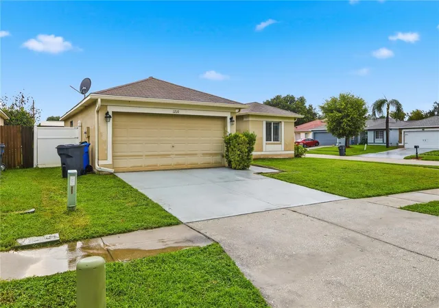 Photo 3 of Single family home for sale at 1210 Blufield Ave, Brandon, FL 33511 | MLS# TB8534538 | Listing updated on 2026-10-01