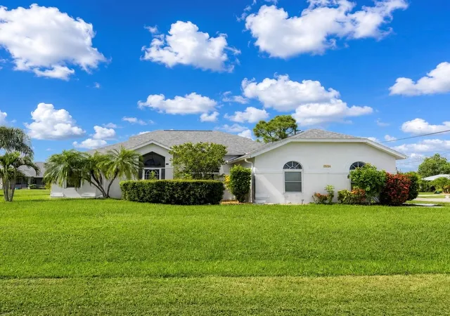 Photo 1 of Single family home for sale at 25264 Padre Ln, Punta Gorda, FL 33983 | MLS# C7529046 | Listing updated on 2026-08-20