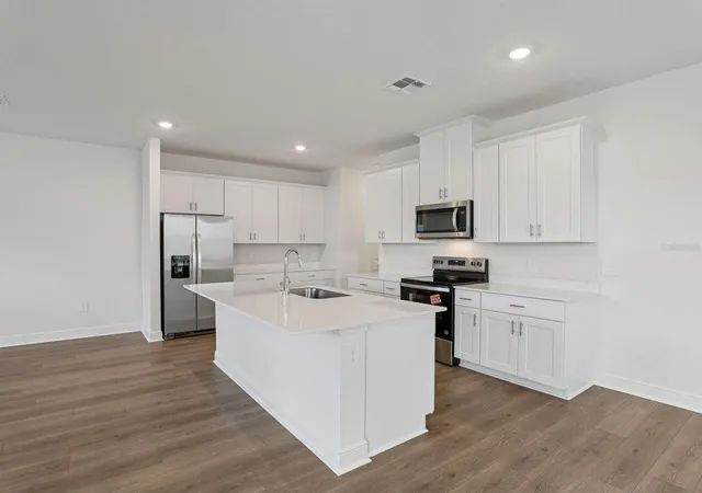 Photo 4 of Sale Pending at 2178 Wildberry Rd, Minneola, FL 34715 | MLS# TB8534545 | Listing updated on 2026-09-01