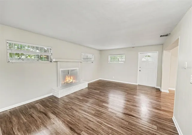Photo 3 of Single family home for sale at 2098 62nd Terrace S, Saint Petersburg, FL 33712 | MLS# O6429709 | Listing updated on 2026-10-15