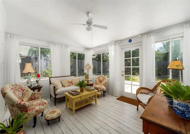 3rd image of 3815 Nw 48Th Ter, Gainesville, FL 32606 | MLS# GC542374