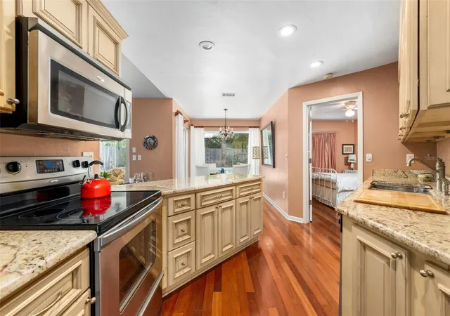 4th image of 3815 Nw 48Th Ter, Gainesville, FL 32606 | MLS# GC542374