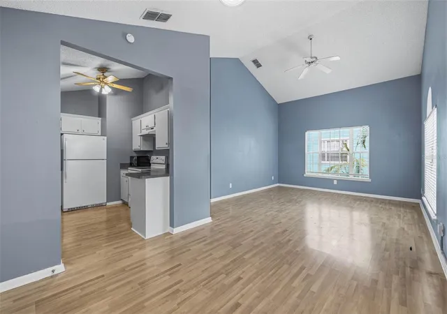 3rd image of 3002 W Cleveland St #A8, Tampa, FL 33609 | MLS# TB8534569