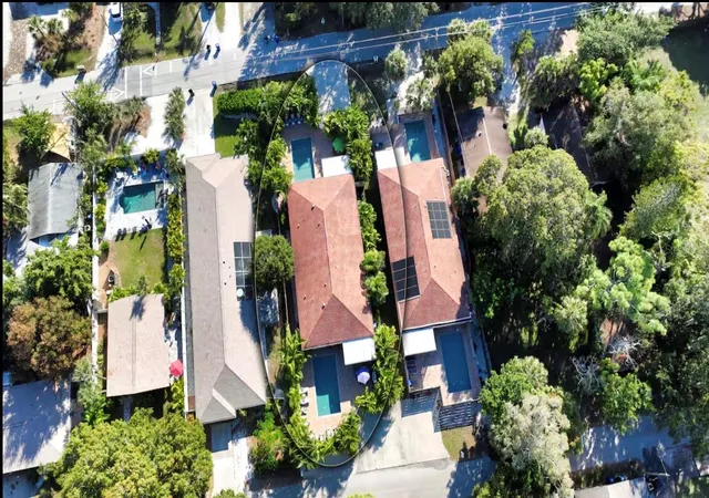 Multi family home for sale at 2047 Roselawn St, SARASOTA, FL 34231 | MLS# A4701666