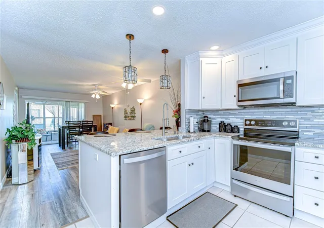 Photo 3 of Condo for sale at 13870 Oakwood Ln #13870, Seminole, FL 33776 | MLS# TB8534571 | Listing updated on 2026-08-11