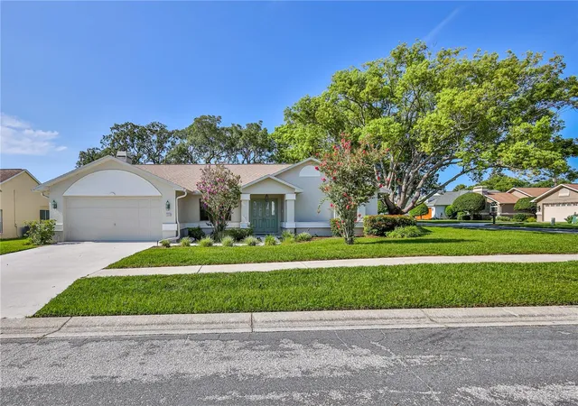 Photo 4 of Single family home for sale at 1364 Overland Dr, Spring Hill, FL 34608 | MLS# W7888144 | Listing updated on 2026-10-21