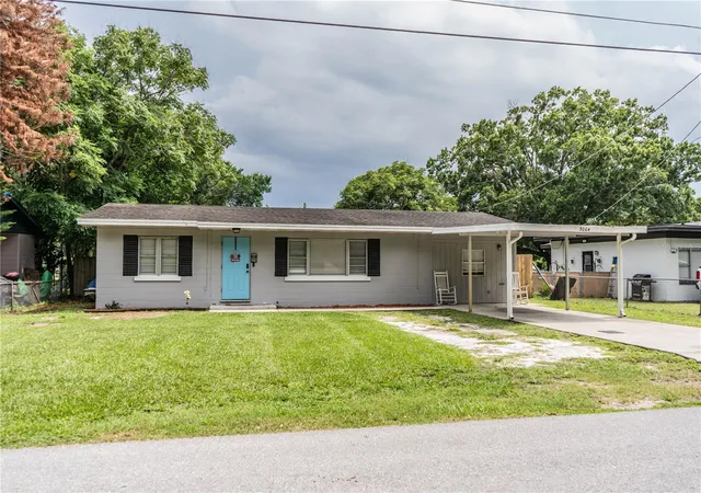 Photo 2 of Single family home for sale at 3004 Avenue S Nw, Winter Haven, FL 33881 | MLS# L4963942 | Listing updated on 2026-08-24