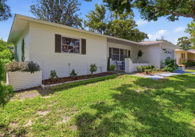 2nd image of 203 S Lee St, Beverly Hills, FL 34465 | MLS# G5115827