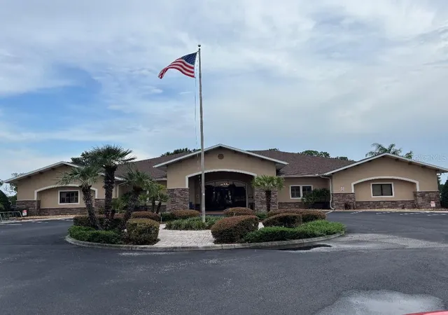 3rd image of 1098 Motorcoach Dr, Polk City, FL 33868 | MLS# TB8534588