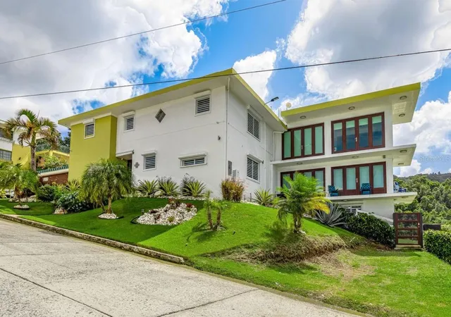 Photo 2 of Multi family home for sale at Calle 2 Carretera Oeste #169, Luquillo, PR 00773 | MLS# PR9123117 | Listing updated on 2026-08-06