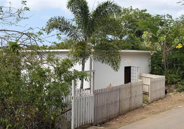 Photo 1 of Single family home for sale at 311 Villa Borinquen, Vieques, PR 00765 | MLS# PR9123118 | Listing updated on 2026-08-01