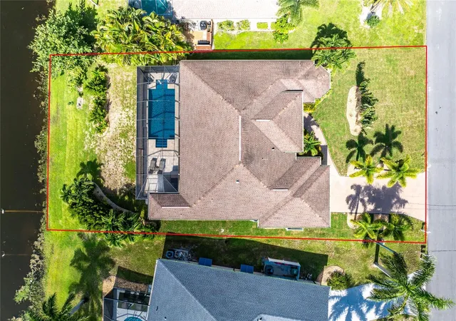 73rd image of 4 White Marsh Ln, Rotonda West, FL 33947 | MLS# D6148265