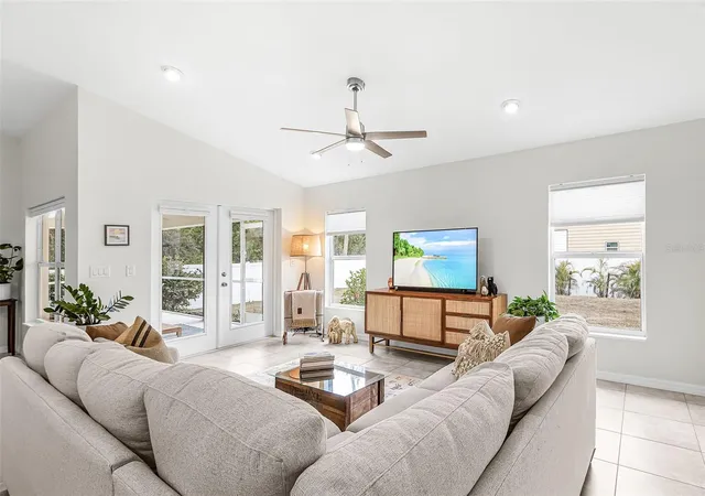 Photo 4 of Single family home for sale at 10317 Willig Ave, Englewood, FL 34224 | MLS# D6148266 | Listing updated on 2026-08-05