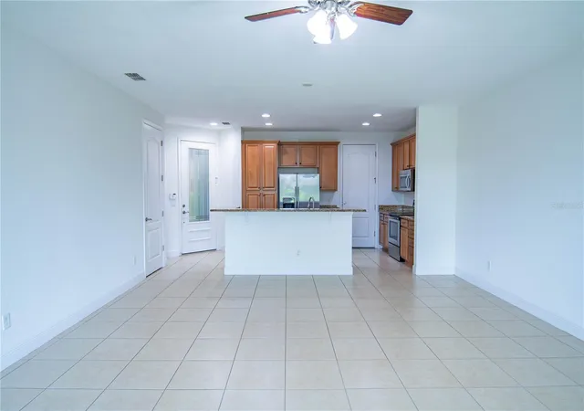Photo 3 of Townhouse for sale at 8358 Kelsall Dr, Orlando, FL 32832 | MLS# R4911735 | Listing updated on 2026-08-26