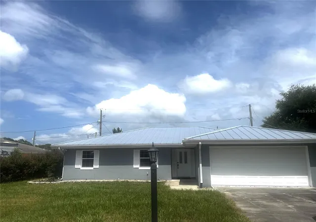 Photo 1 of Single family home for sale at 108 Lagoon Rd, Winter Haven, FL 33884 | MLS# P4939470 | Listing updated on 2026-08-01