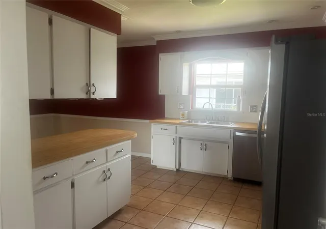 Photo 4 of Single family home for sale at 108 Lagoon Rd, Winter Haven, FL 33884 | MLS# P4939470 | Listing updated on 2026-08-01