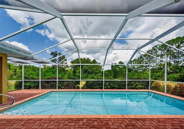 Photo 4 of Single family home for sale at 105 Jacaranda Blvd, Venice, FL 34292 | MLS# N6145225 | Listing updated on 2026-08-14