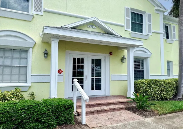 Photo 1 of Condo for sale at 4728 Beach Dr Se #B, Saint Petersburg, FL 33705 | MLS# TB8534612 | Listing updated on 2026-10-10