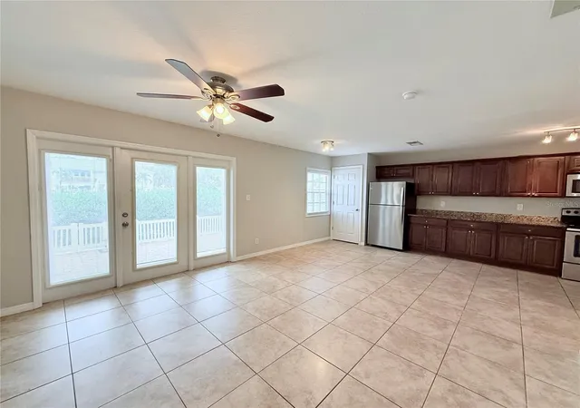 Photo 3 of Condo for sale at 4728 Beach Dr SE #B, Saint Petersburg, FL 33705 | MLS# TB8534612 | Listing updated on 2026-10-10