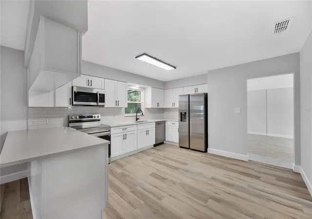 Photo 3 of Single family home for sale at 11033 Sherrouse Rd, Lakeland, FL 33810 | MLS# L4963946 | Listing updated on 2026-10-02