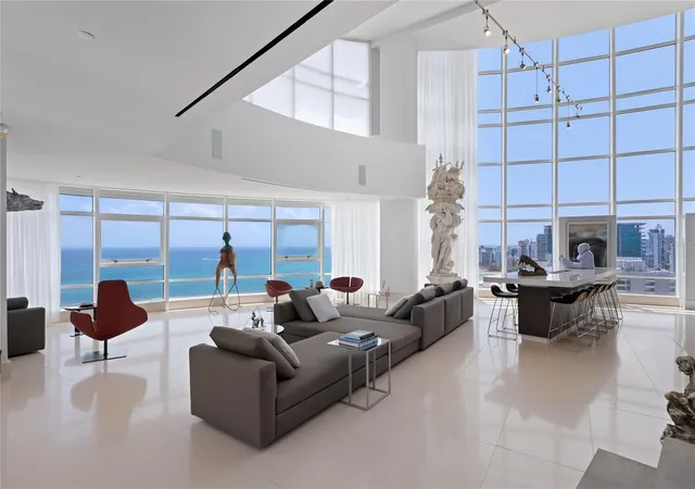 Photo 2 of Condo for sale at 1052 Ashford Ave #18, San Juan, PR 00907 | MLS# PR9123120 | Listing updated on 2026-08-07