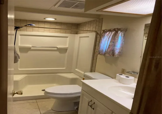 24th image of 3212 W Tiki Dr, Holiday, FL 34691 | MLS# TB8534620