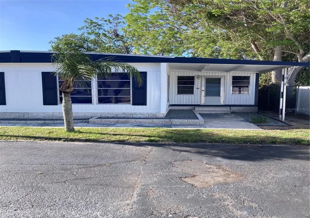 4th image of 3212 W Tiki Dr, Holiday, FL 34691 | MLS# TB8534620