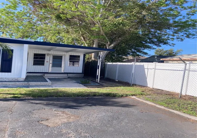 5th image of 3212 W Tiki Dr, Holiday, FL 34691 | MLS# TB8534620