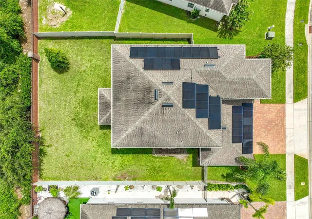 Photo 2 of Single family home for sale at 1083 Dusty Pine Dr, Apopka, FL 32703 | MLS# O6429753 | Listing updated on 2026-09-28