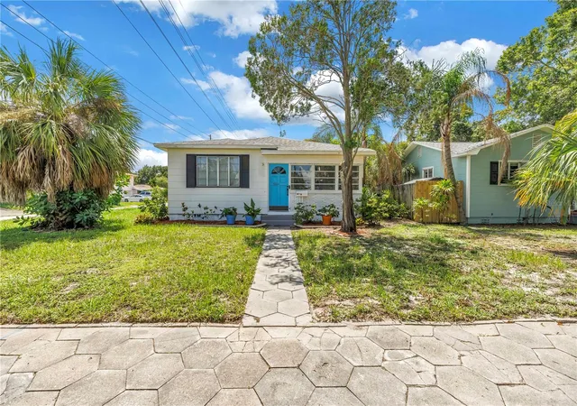 Photo 1 of Single family home for sale at 5200 3rd Avenue N, Saint Petersburg, FL 33710 | MLS# TB8534658 | Listing updated on 2026-10-08