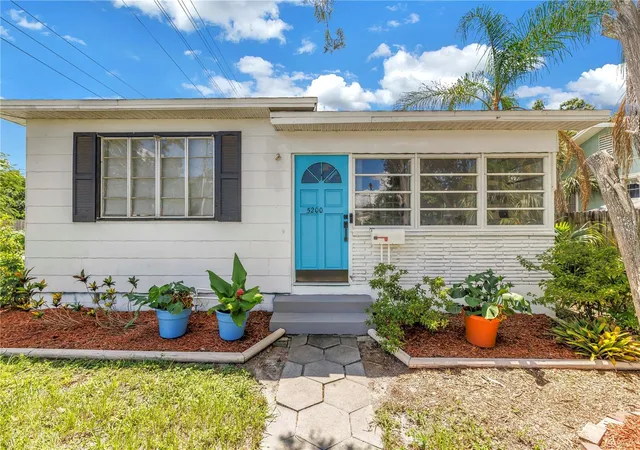 Photo 2 of Single family home for sale at 5200 3rd Avenue N, Saint Petersburg, FL 33710 | MLS# TB8534658 | Listing updated on 2026-10-08