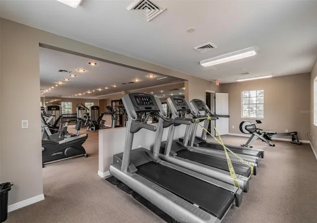 2nd image of 10387 Carrollwood Ln, TAMPA, FL 33618